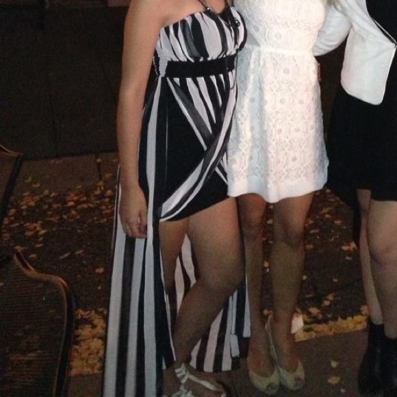 Dress - Picture 5 of 5